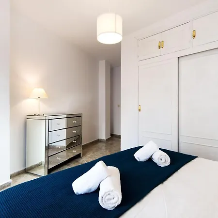 Center Location & Parking Free With Largeterrace & Bbq Apartament Malaga