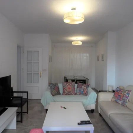 Center Location & Parking Free With Largeterrace & Bbq Apartment *