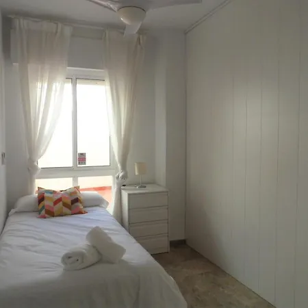 Center Location & Parking Free With Largeterrace & Bbq